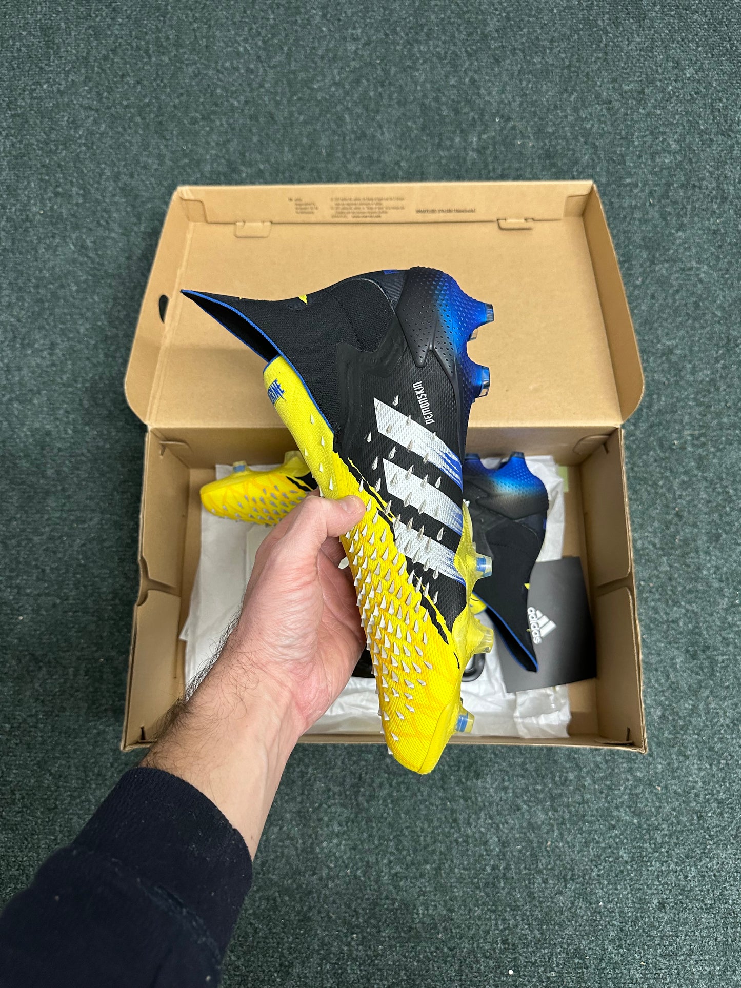 Adidas Marvel x Predator Freak+ FG (Wolverine)